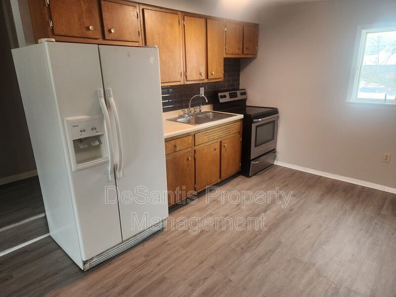 One Bedroom One Bath apartment home in Elizabeth PA property image