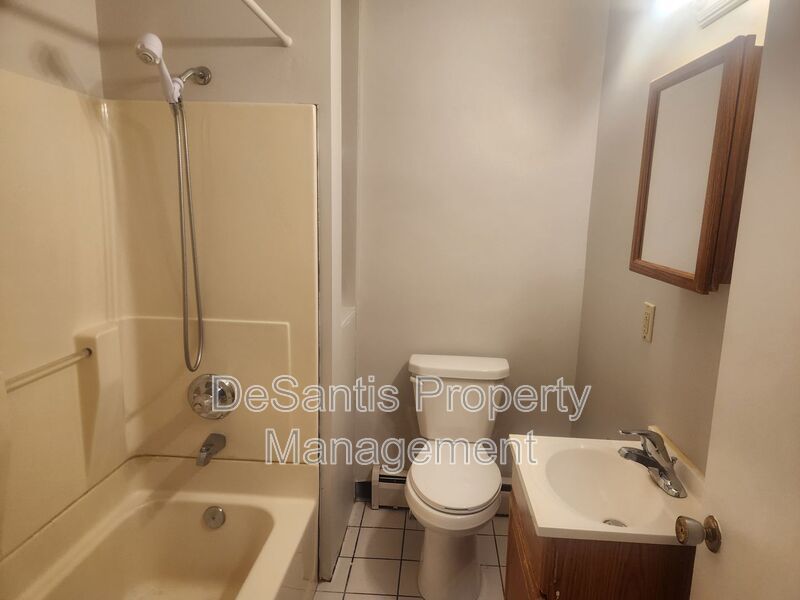 Expansive Upper Level One bedroom One bath Apartment Home - Washer/Dryer Hookups property image