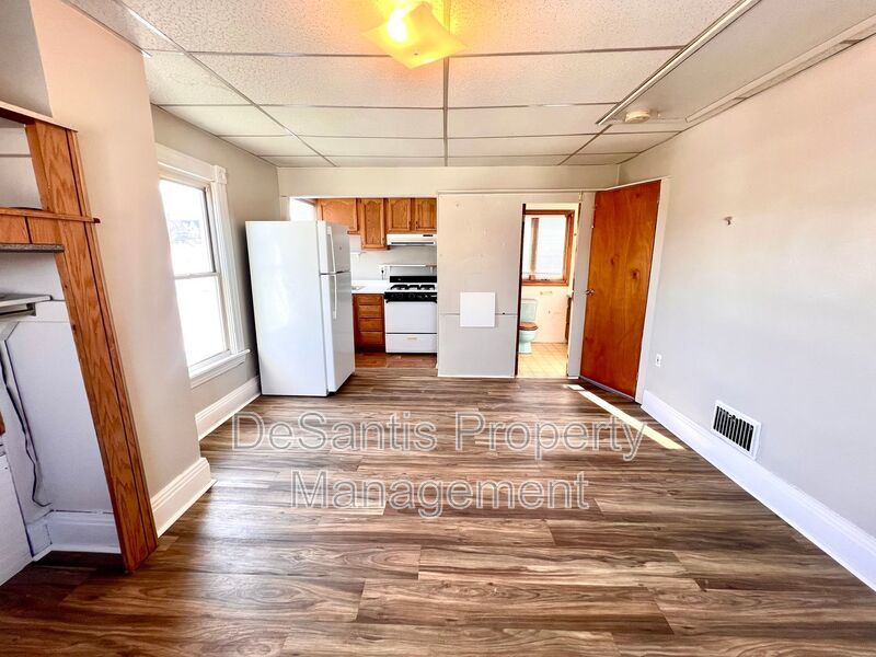 Studio Apartment in California! All utilities for one flat fee. property image