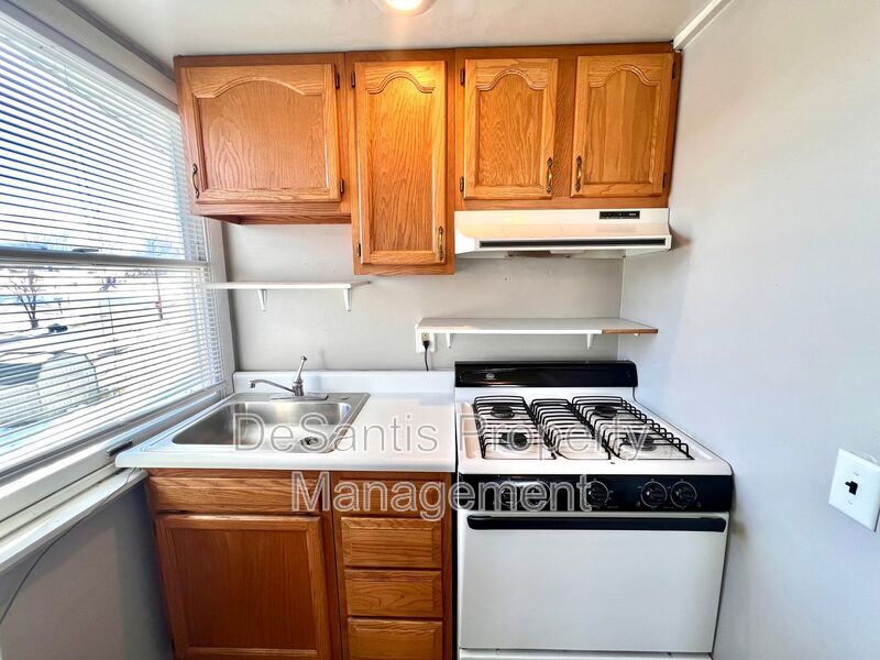 Studio Apartment in California! All utilities for one flat fee. property image