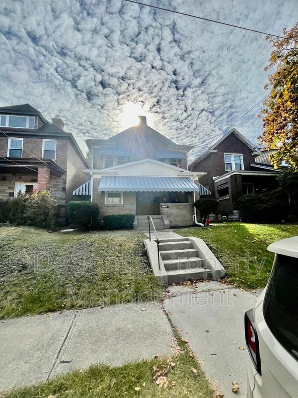 1 Bed 1 Bath Pittsburgh PA property image
