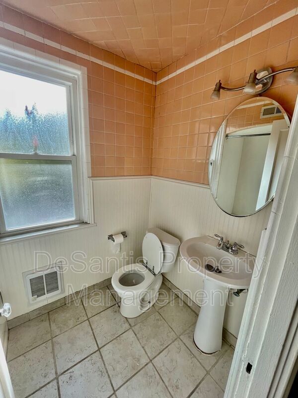1 Bed 1 Bath Pittsburgh PA property image
