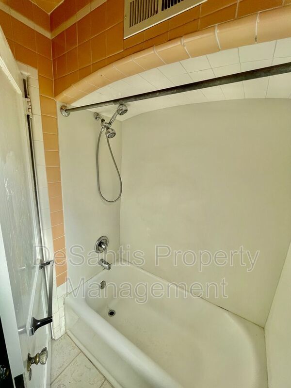 1 Bed 1 Bath Pittsburgh PA property image
