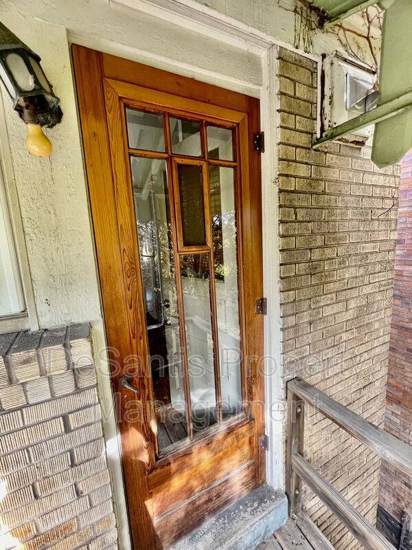 1 Bed 1 Bath Pittsburgh PA property image