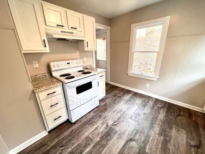 Aliquippa - Stunning 3 Bedroom 1 Bathroom Home property image