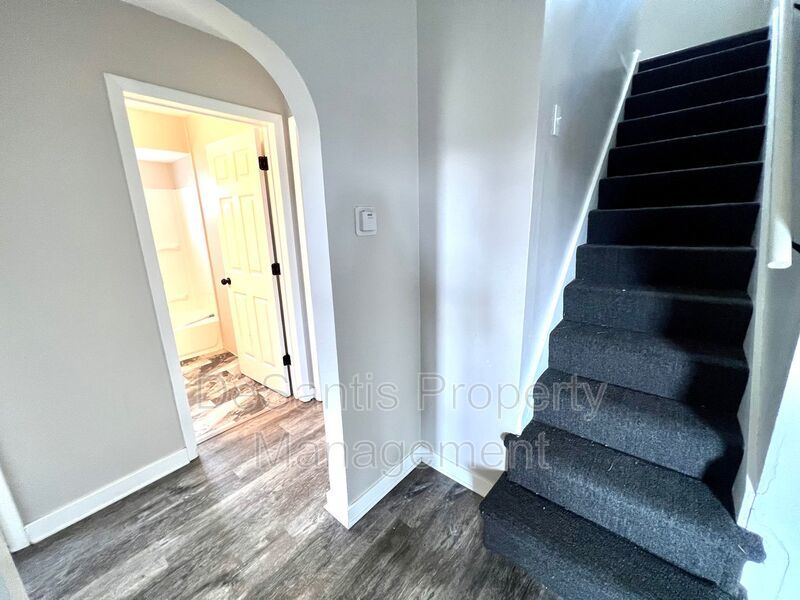 Aliquippa - Stunning 3 Bedroom 1 Bathroom Home property image
