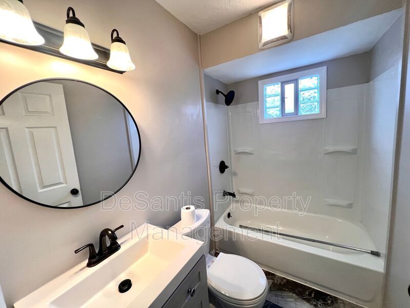 Aliquippa - Stunning 3 Bedroom 1 Bathroom Home property image