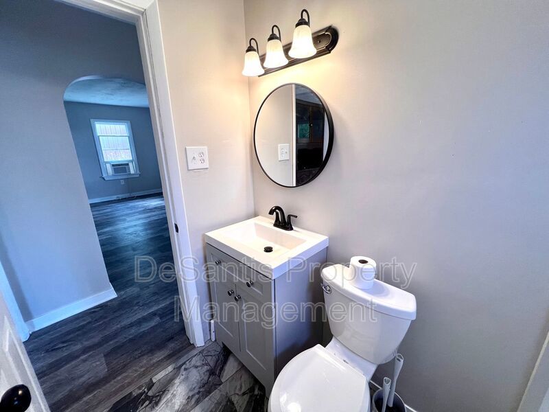 Aliquippa - Stunning 3 Bedroom 1 Bathroom Home property image