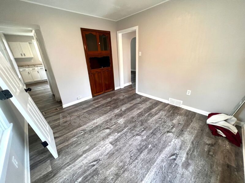 Aliquippa - Stunning 3 Bedroom 1 Bathroom Home property image