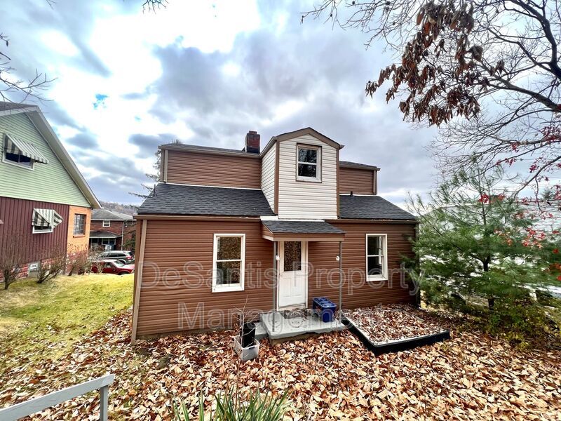 Aliquippa - Stunning 3 Bedroom 1 Bathroom Home property image