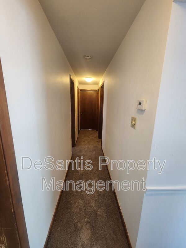 Spacious 3-Bedroom Top Floor Apartment in West View for Rent property image