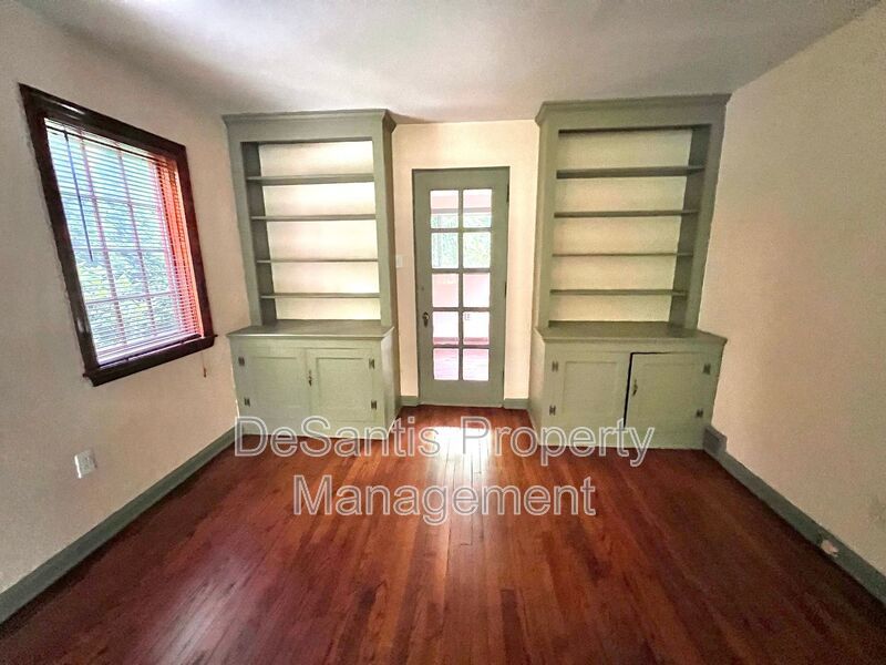 Pittsburgh - 3 Bedroom 1.5 Bathroom - Stunning Home property image