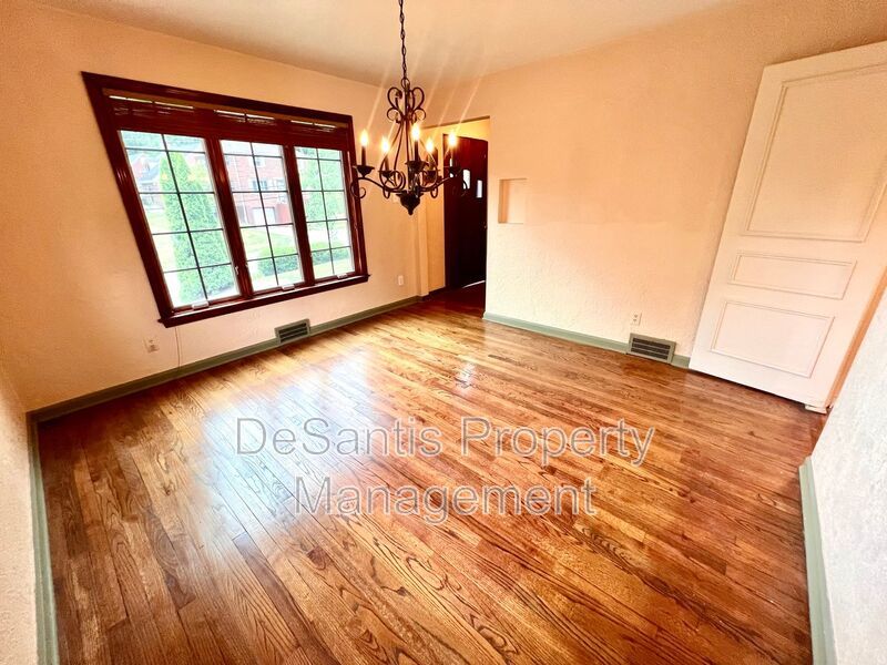 Pittsburgh - 3 Bedroom 1.5 Bathroom - Stunning Home property image