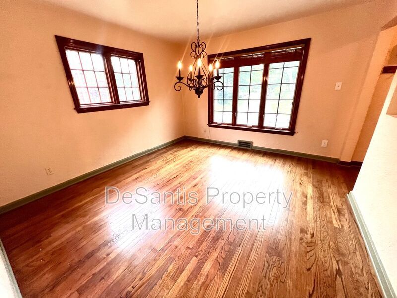 Pittsburgh - 3 Bedroom 1.5 Bathroom - Stunning Home property image