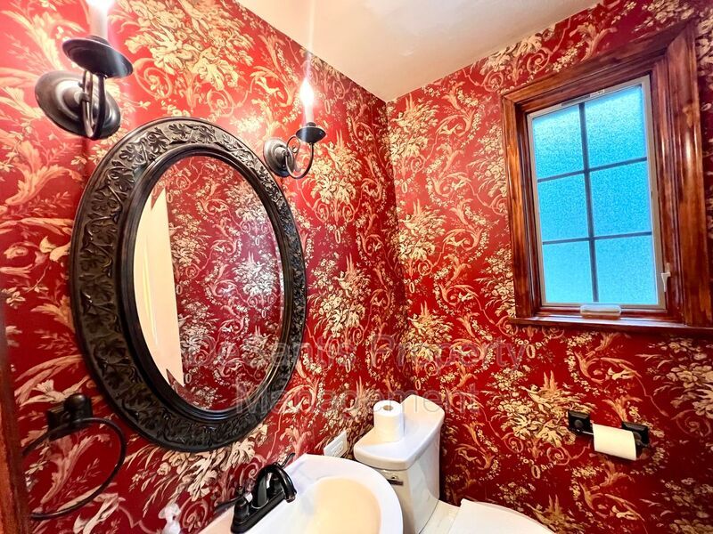 Pittsburgh - 3 Bedroom 1.5 Bathroom - Stunning Home property image