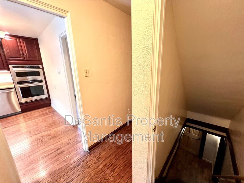 Pittsburgh - 3 Bedroom 1.5 Bathroom - Stunning Home property image