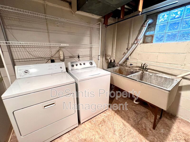 Pittsburgh - 3 Bedroom 1.5 Bathroom - Stunning Home property image