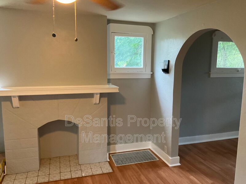 Charming, Character-Filled 2 Bedroom in Brentwood – Freshly Updated & Move-In Ready property image