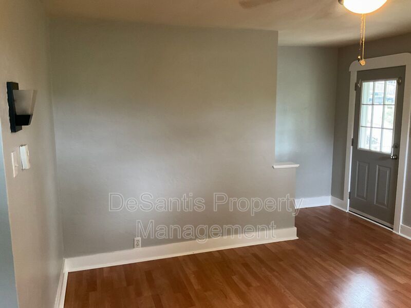 Charming, Character-Filled 2 Bedroom in Brentwood – Freshly Updated & Move-In Ready property image