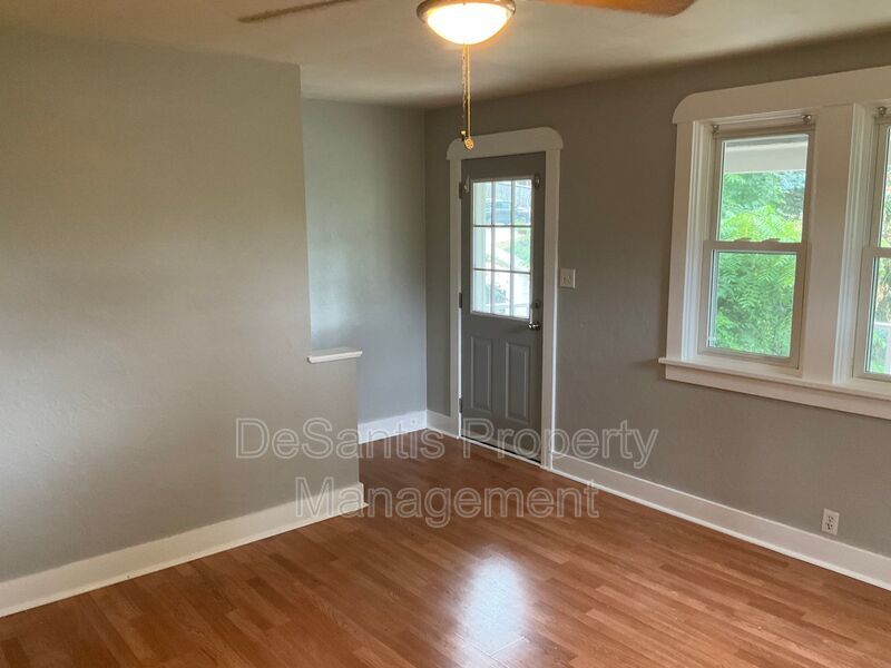 Charming, Character-Filled 2 Bedroom in Brentwood – Freshly Updated & Move-In Ready property image