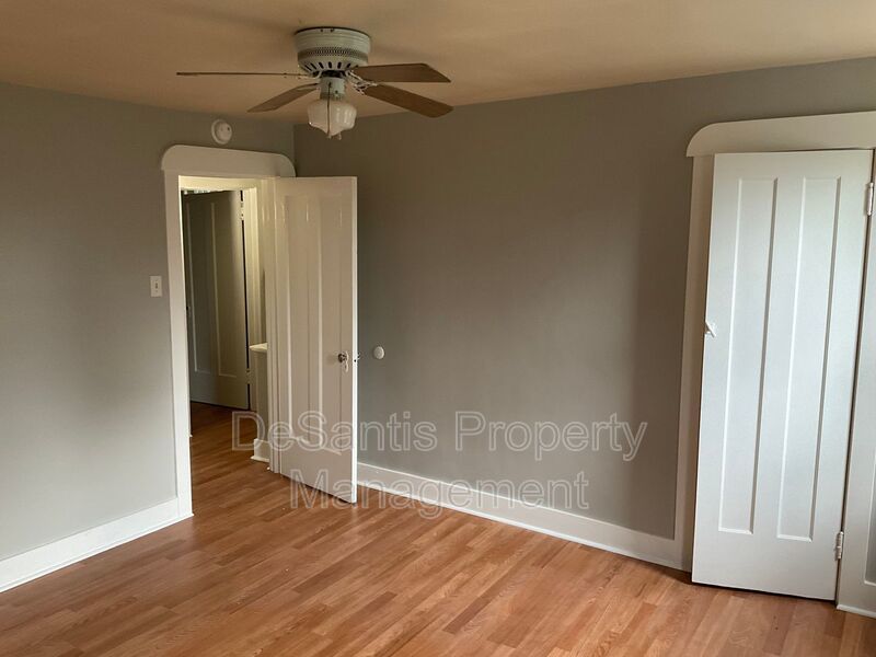 Charming, Character-Filled 2 Bedroom in Brentwood – Freshly Updated & Move-In Ready property image