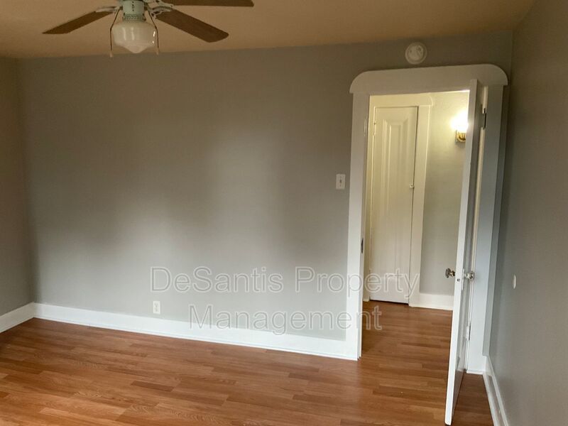 Charming, Character-Filled 2 Bedroom in Brentwood – Freshly Updated & Move-In Ready property image